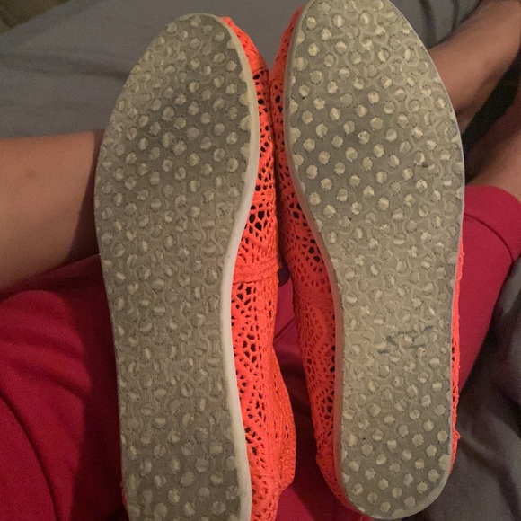 Toms - Picture 4 of 4